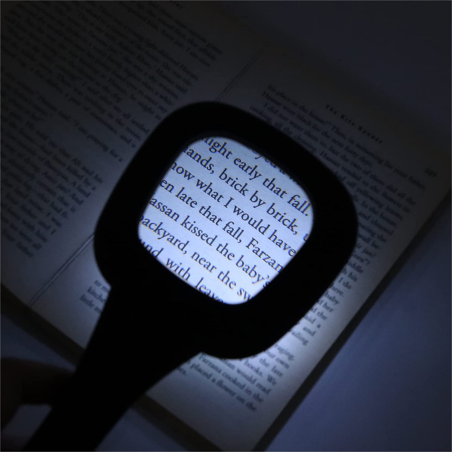 Wukusy 1607 handheld magnifying glass with 6 LED lights, ideal for seniors reading, inspecting coins, jewelry, and soldering tasks.