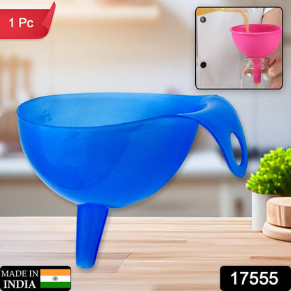 Wukusy plastic funnel for pouring oil, water, or juice, small food-grade kitchen funnel for cooking and food preparation.