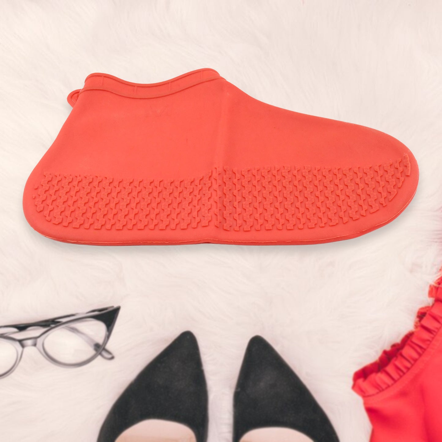 Red Wukusy non-slip silicone rain boot shoe covers, waterproof and reusable for anti-skid protection, medium size, pair.