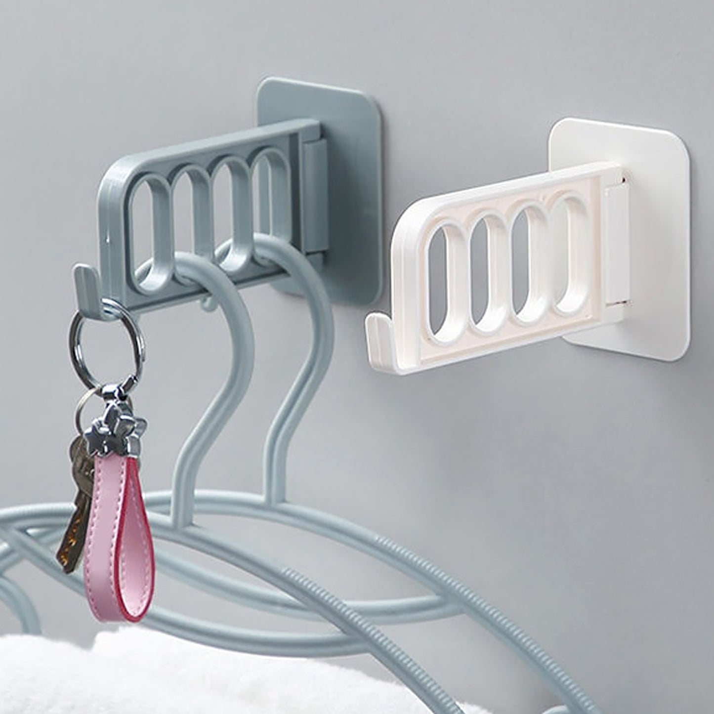 Wukusy single door hook for bathroom, kitchen, bedroom cubicle, ideal for hanging towels, robes, or accessories.