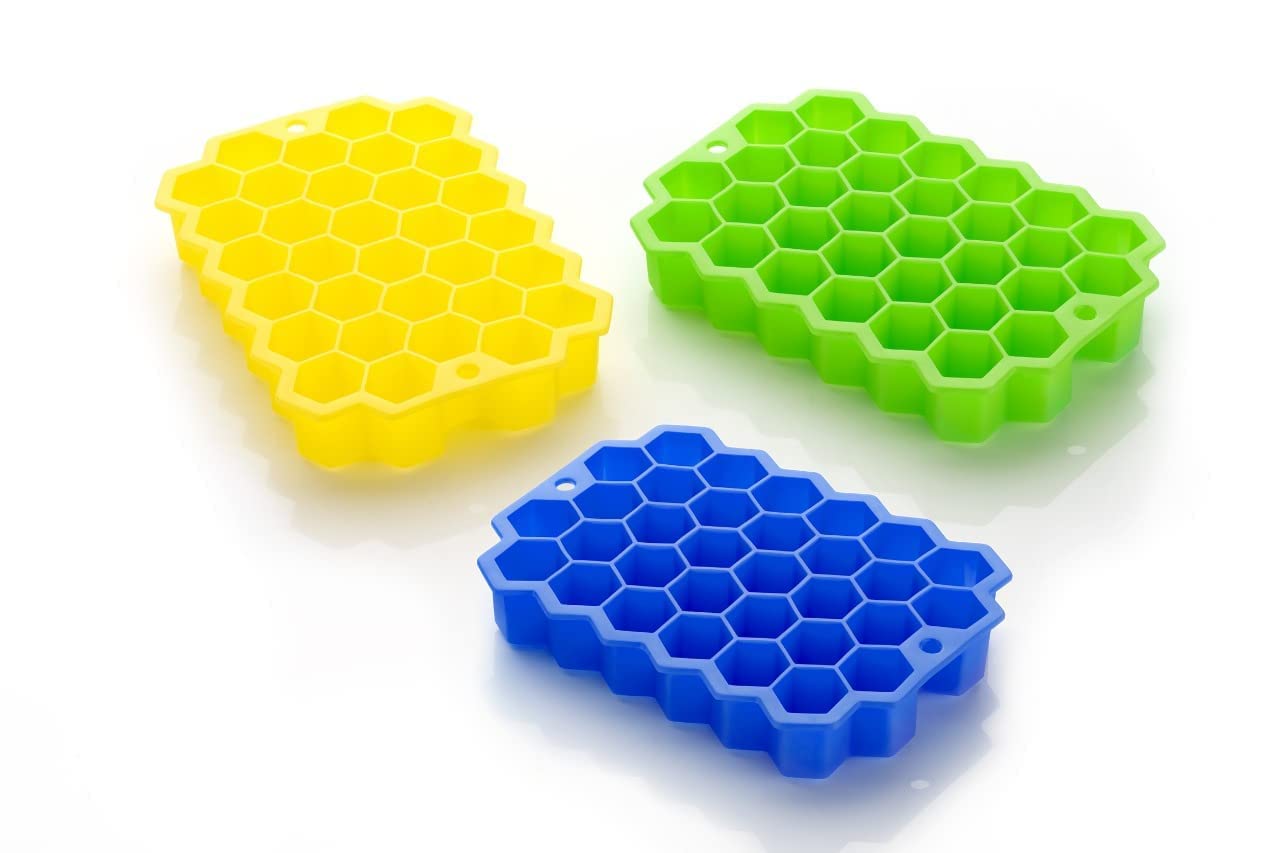 Wukusy flexible silicone honeycomb ice cube tray with 37 cavities for small whiskey cubes, colorful and fridge-safe.