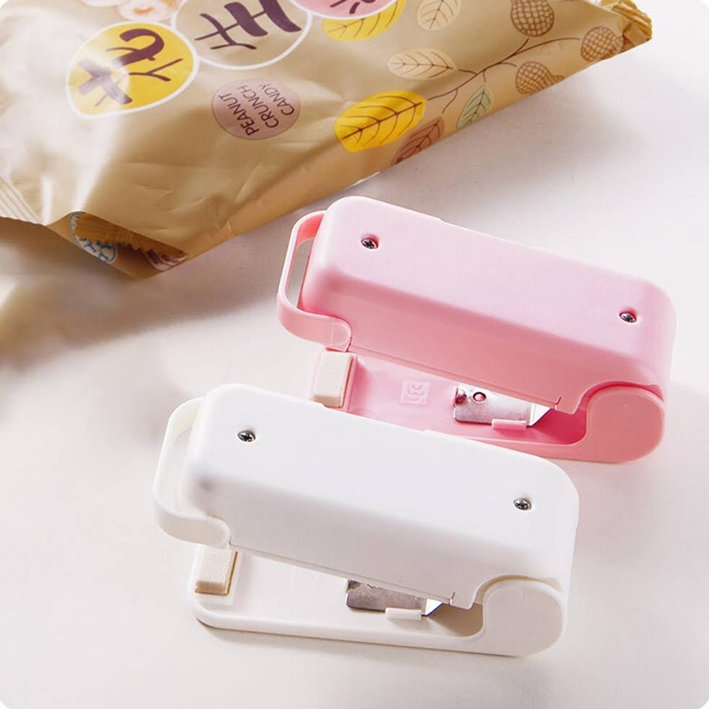 Wukusy mini plastic bag sealer handheld sealing machine for home packing, portable and easy to use for sealing plastic bags.