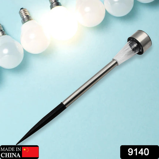 Wukusy 9140 solar panel LED spike spot light for landscape garden, yard, and lawn outdoor lighting, with durable stake design.