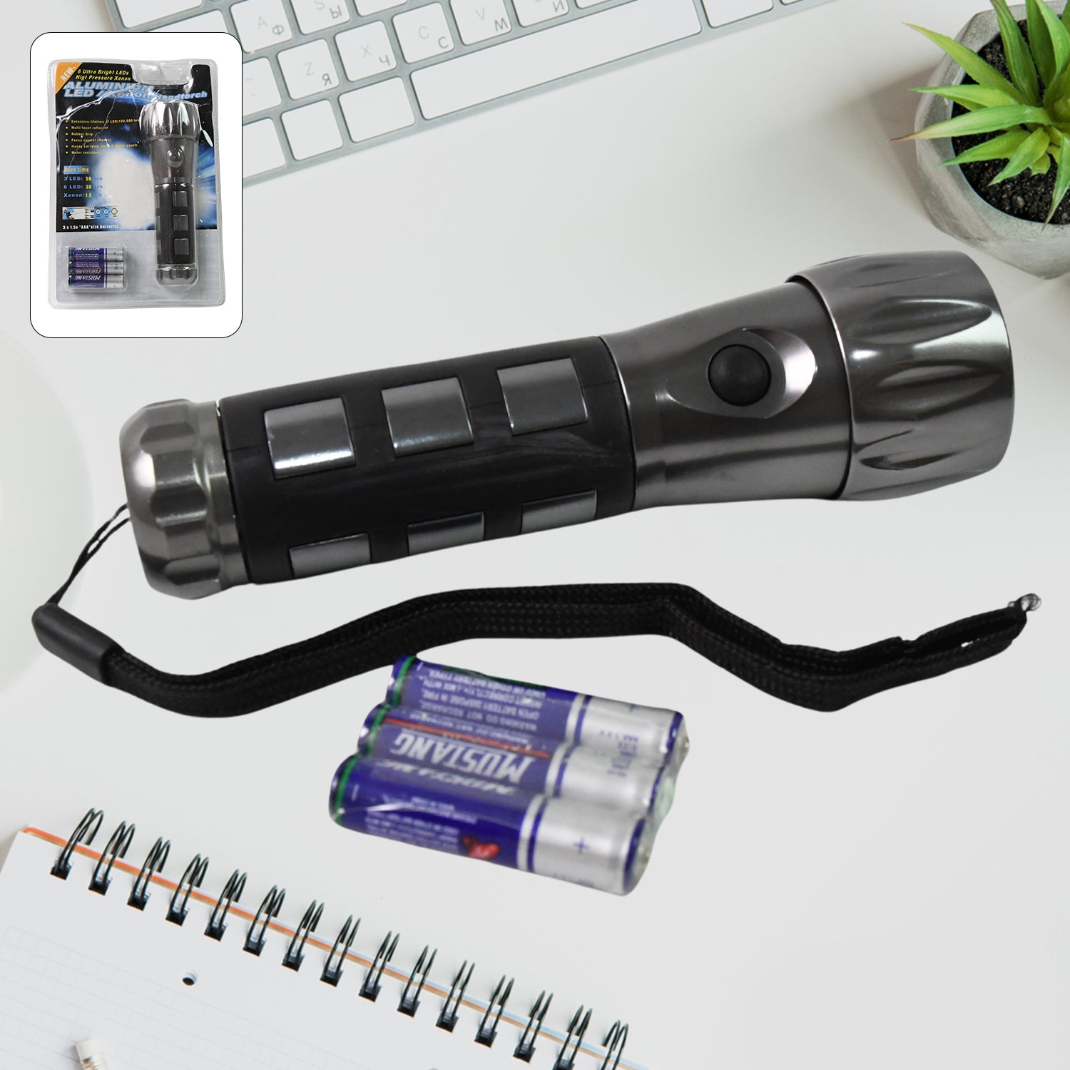 Wukusy aluminium LED xenon rubber grip hand tourch with 31.5V, battery not included, ideal for home improvement tasks
