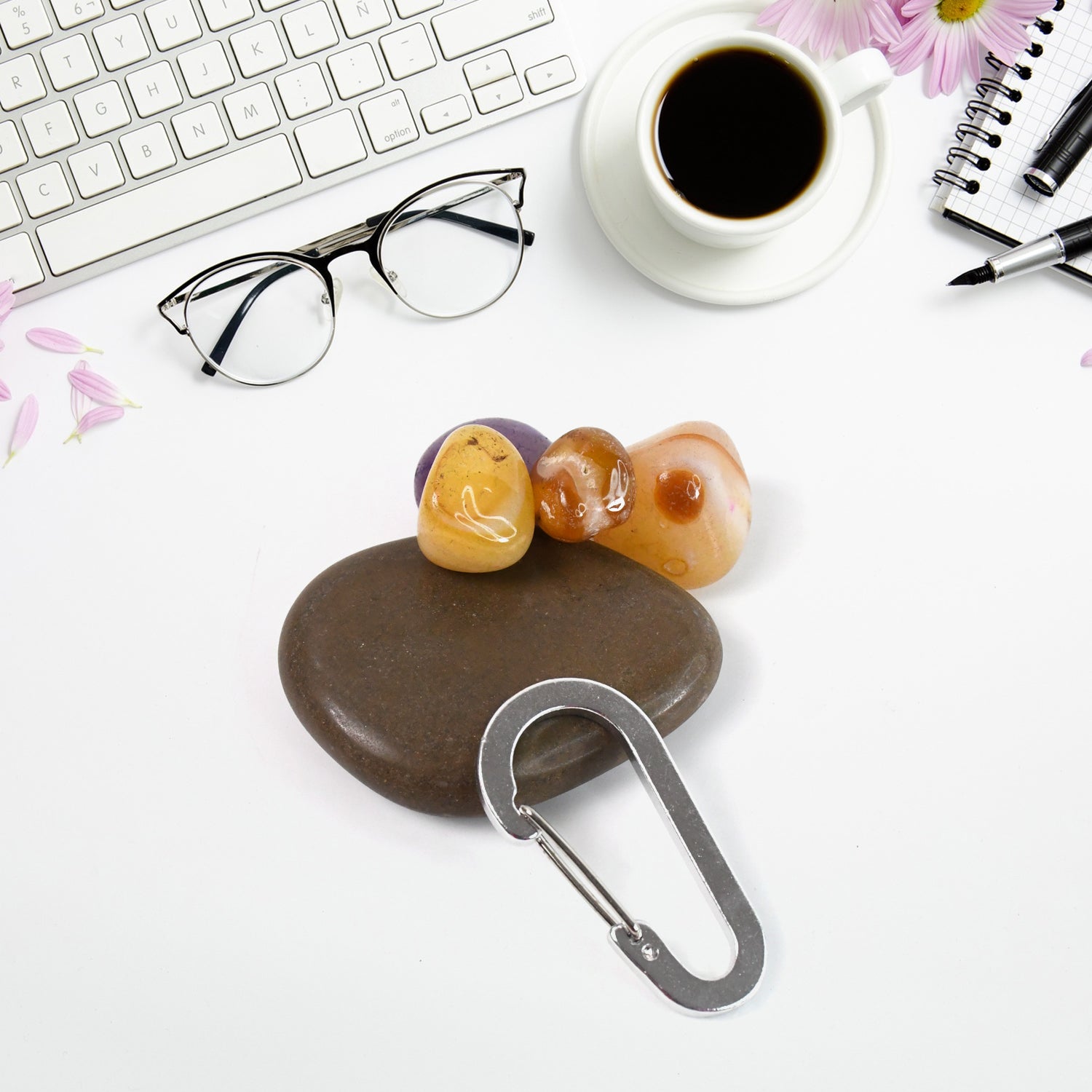 Wukusy Big Snap Hook Clasp with Loop, versatile keychain and belt loop accessory for home improvement projects.