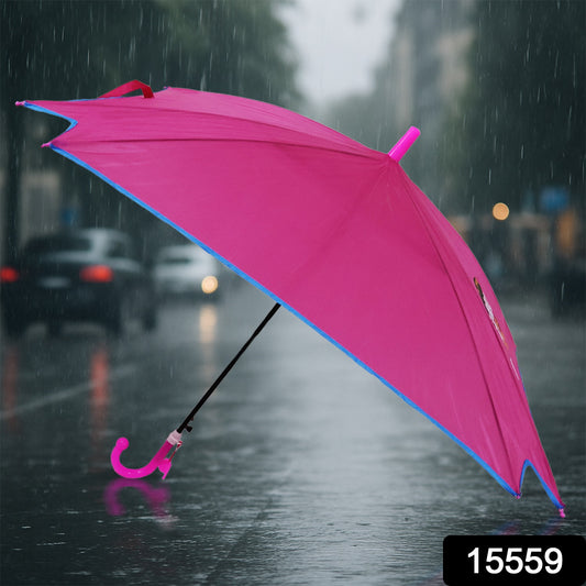 Wukusy classic hook handle umbrella with windproof and waterproof rain protection, designed for reliable rain coverage.