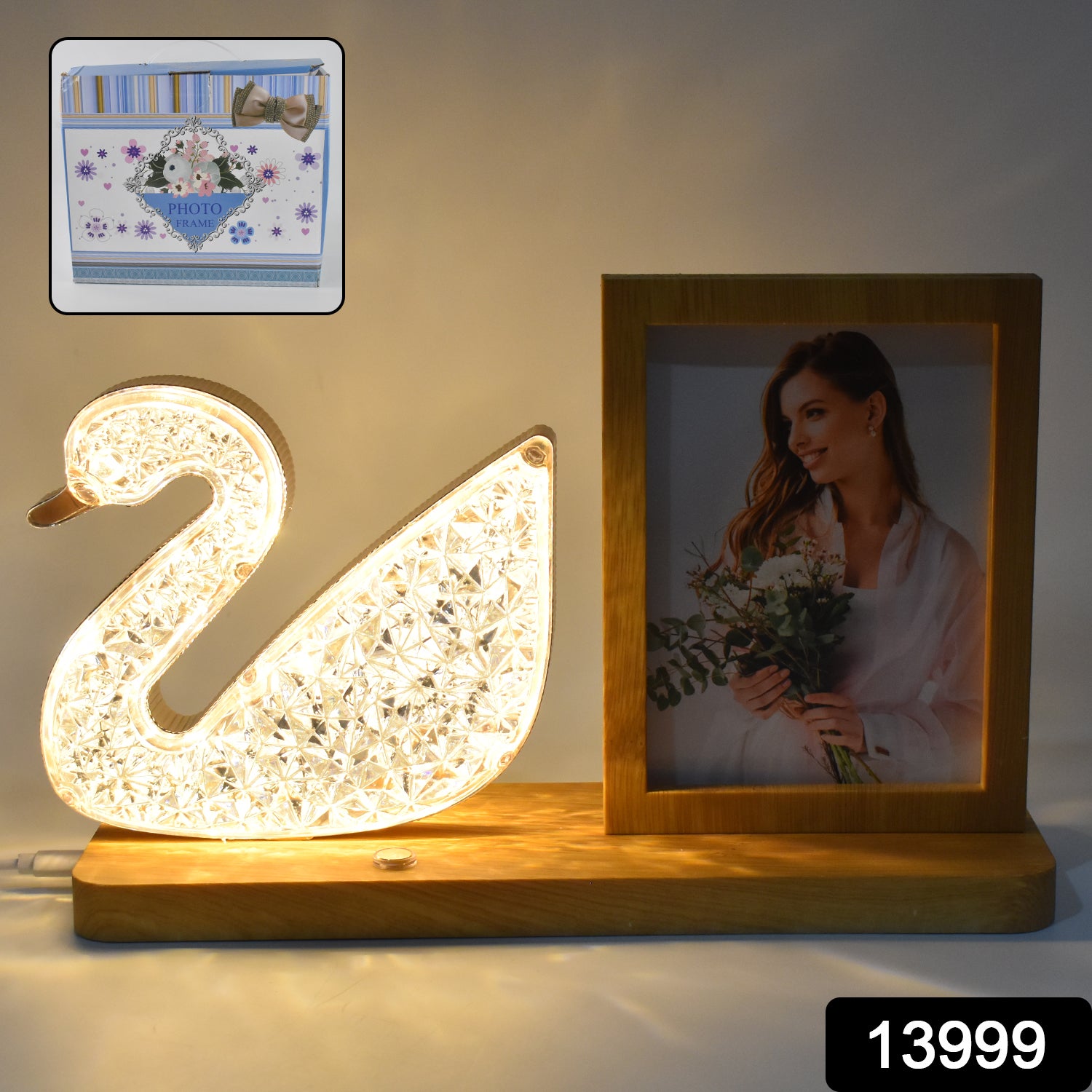 Wukusy duck-shaped crystal LED lamp photo frame night light, ideal for wedding gifts and love couple home decor.