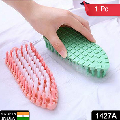 Flexible plastic cleaning brush by Wukusy for kitchen and bathroom cleaning, ideal for scrubbing surfaces and hard-to-reach areas.