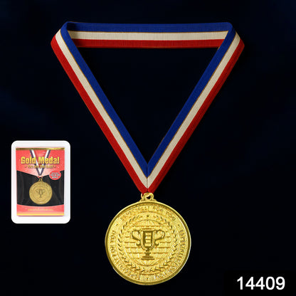Gold metal medal with tricolor ribbon, Wukusy home improvement award, showing detailed design and vibrant ribbon.