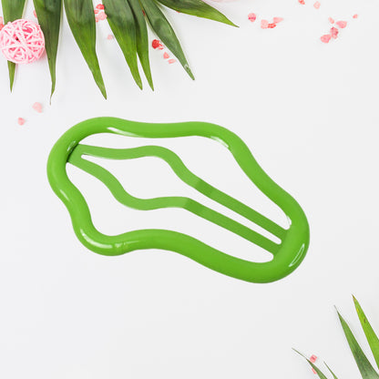 Multicolor Wukusy hair clips for women, stylish hair accessories with a versatile design, perfect for everyday hair styling.