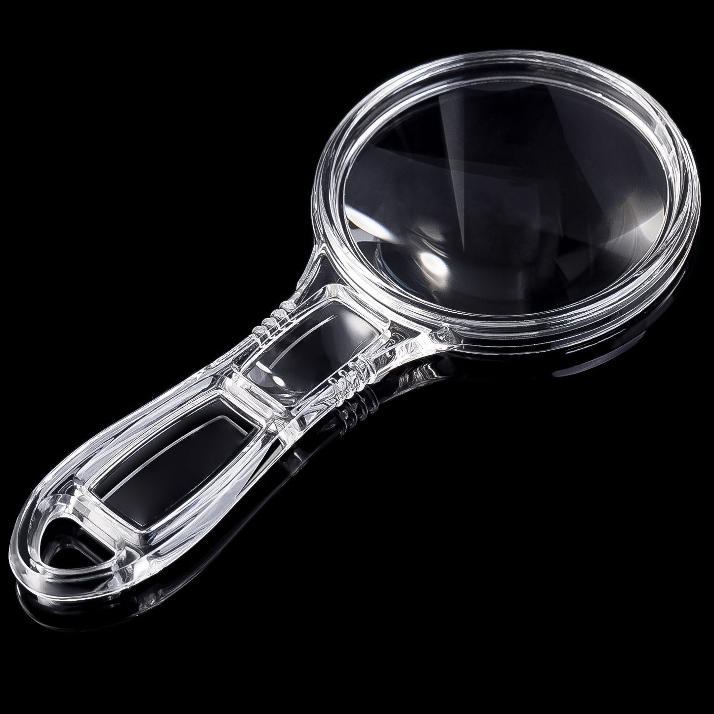 Wukusy handheld plastic magnifying glass, 55 mm lens, ideal for home improvement tasks, close-up view of the clear lens.