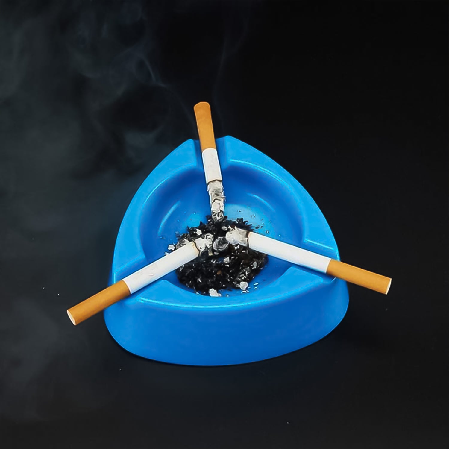 Heavy duty plastic ashtray in mixed colors, Wukusy home improvement product, with a sturdy design suitable for outdoor or indoor use.