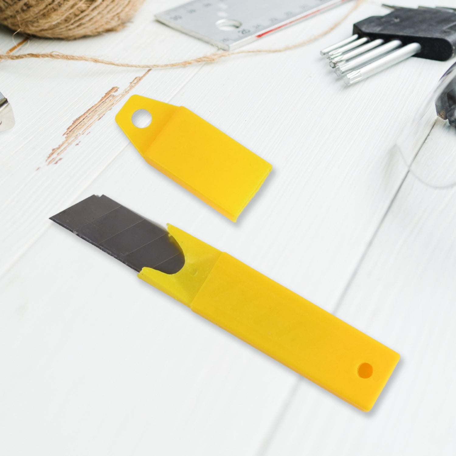 Wukusy heavy-duty cutter knife set with replacement blades and screwdrivers, ideal for home improvement projects.