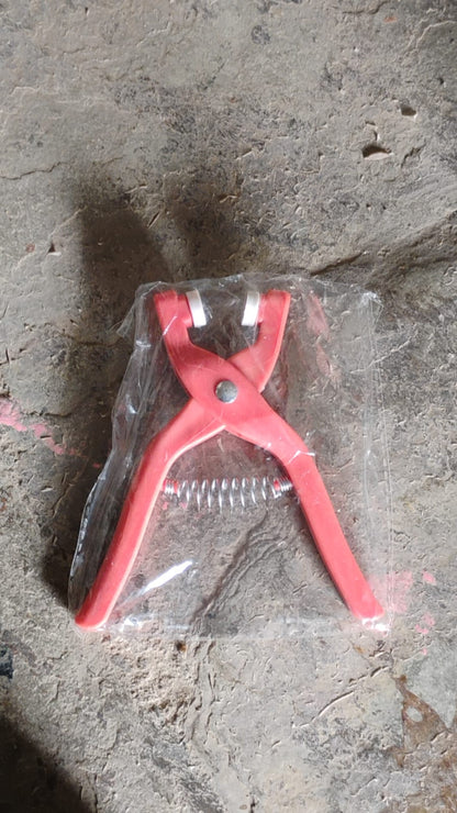 Wukusy hole pliers eyelet installation tool for clothing sewing, used to attach eyelets and buckles to fabric.