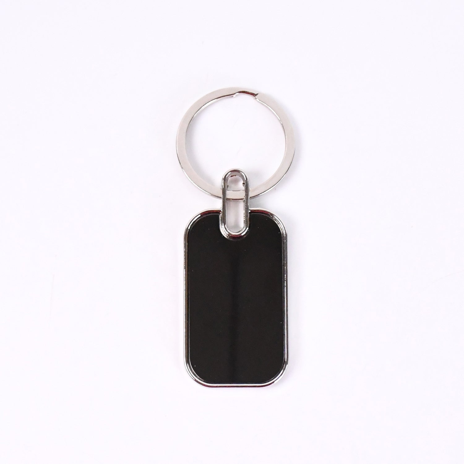 Wukusy metal keyring and handbag charm with round and oval design, perfect for organizing keys and accessories.