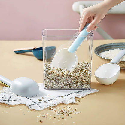 Large plastic measuring spoon for flour from Wukusy, ideal for home kitchen baking and cooking measurements.