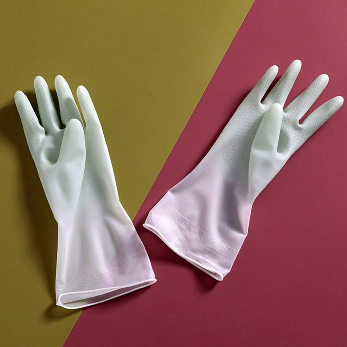 Wukusy latex household gloves in two pairs, mixed colors, for home improvement tasks and cleaning.