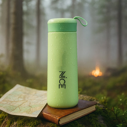 Leak-proof plastic vacuum flask by Wukusy, 400ml, designed for home use, with a secure lid and durable plastic body.