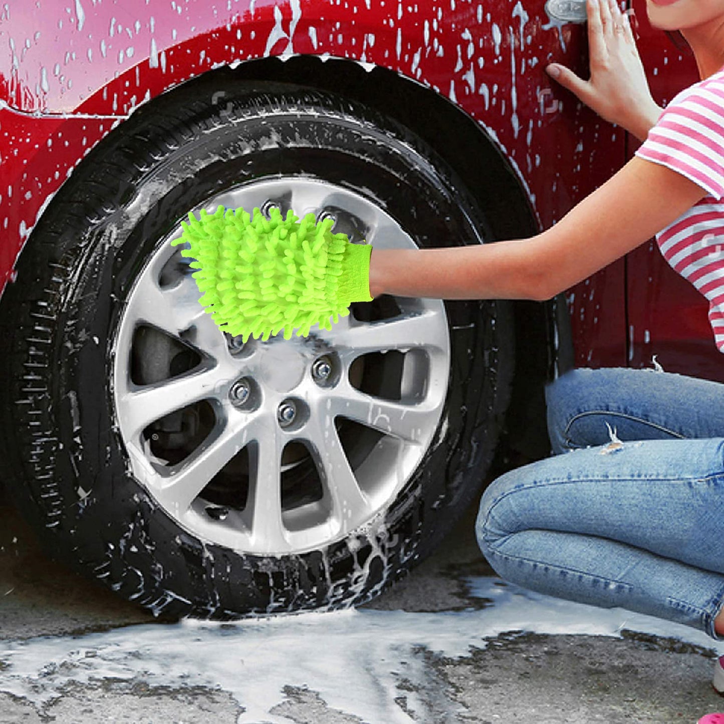 Wukusy microfiber car wash glove mitt for cleaning car, bike, and home surfaces with soft, absorbent microfiber material