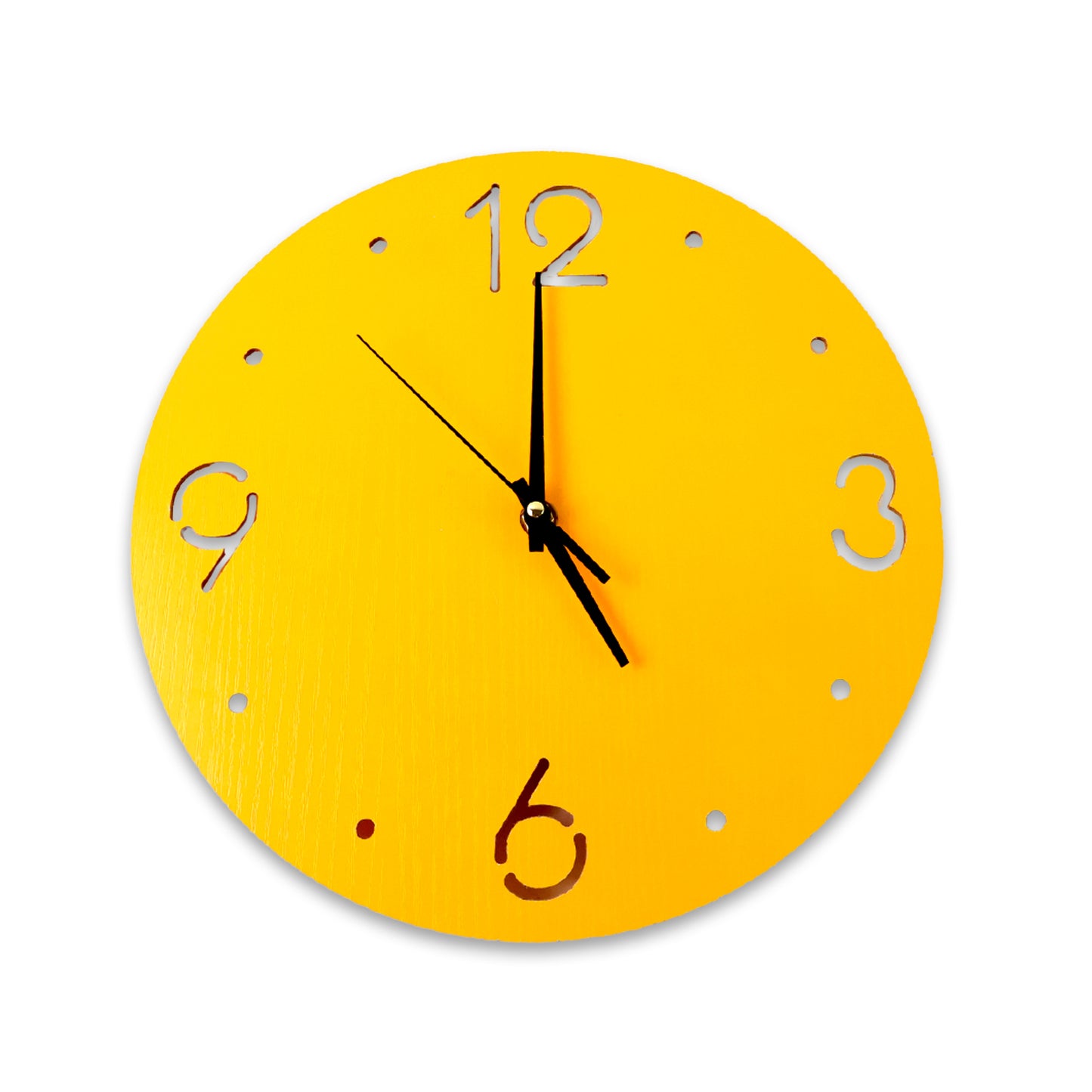 Wukusy modern minimalist wall clock for home and office decor, round design with sleek black and white finish.