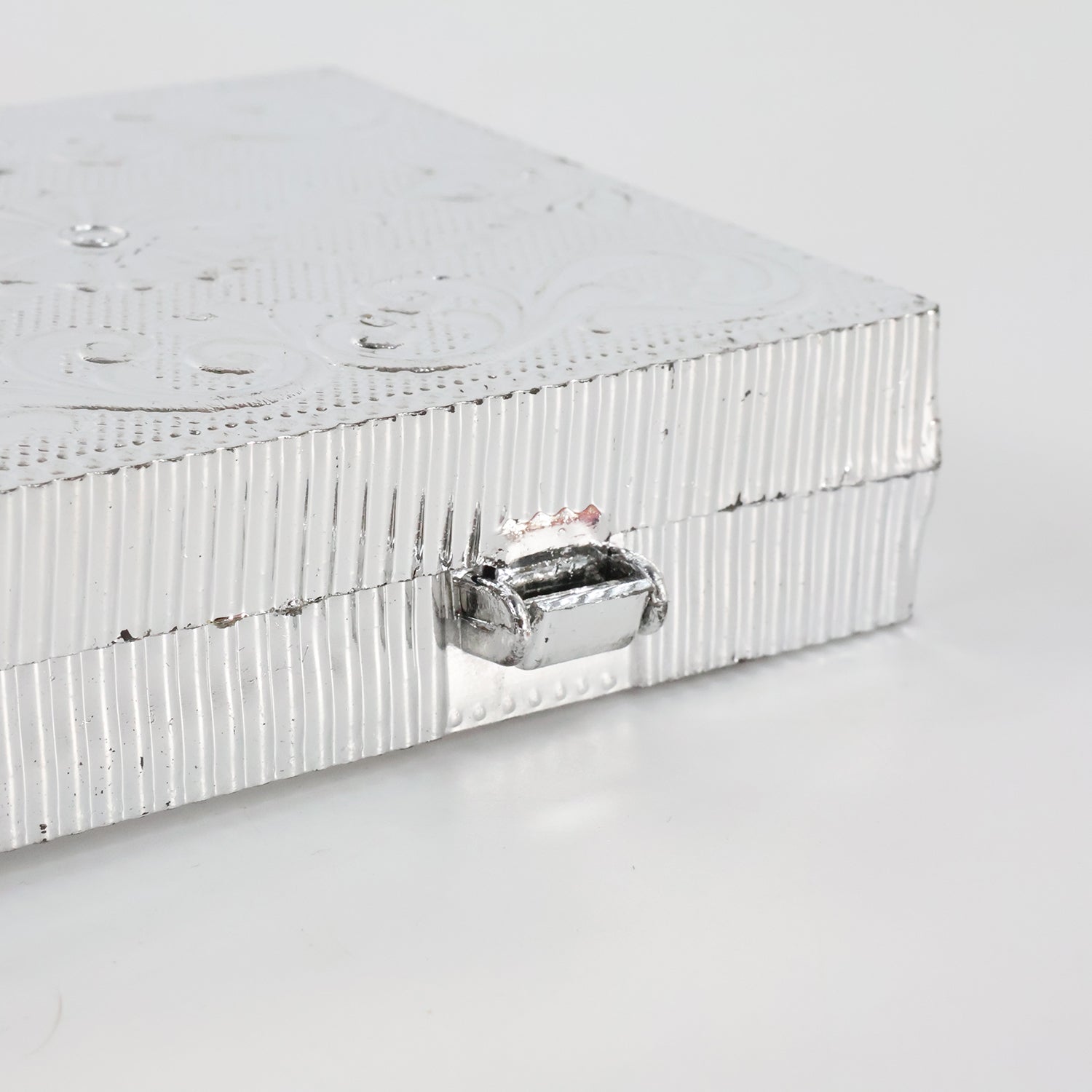 Wukusy decorative rectangular cash box for gifting or storage, 209 cm, ideal for home improvement and organization.