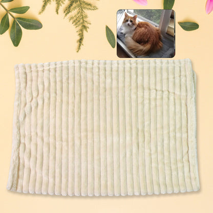 Wukusy pet soft blanket and sleep mat for cats and dogs in mix colors, warm and cozy for home comfort.