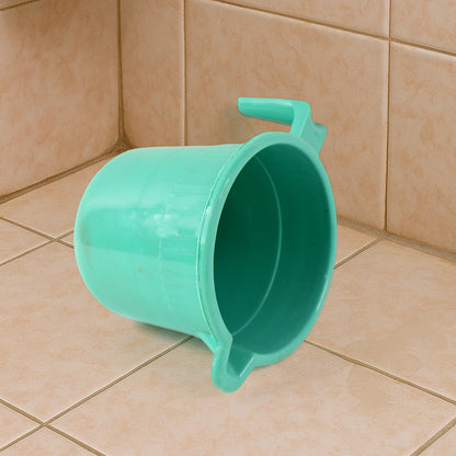 Wukusy plastic bath mug for bathroom use, 1-piece, durable plastic cup for rinsing and cleaning in the bathroom.