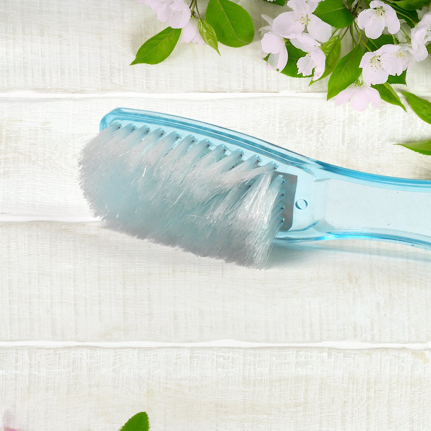 Wukusy plastic handle scrubbing brush for shoes and clothes, 19 cm, mix color, ideal for home cleaning tasks