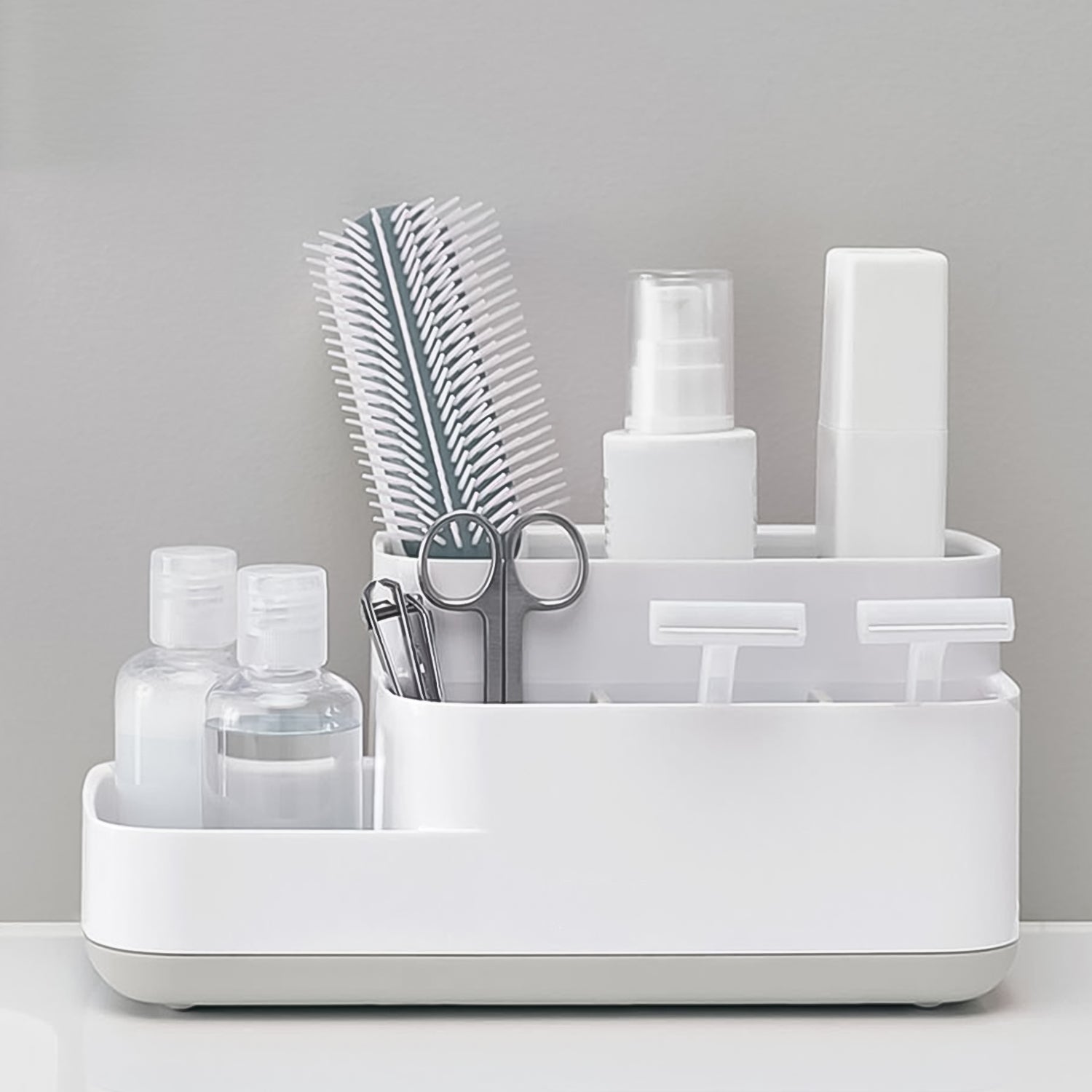 Wukusy plastic multipurpose bathroom desk organizer with 5 compartments for storage and organization.
