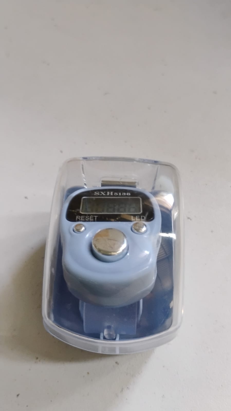 Wukusy plastic portable digital finger counter, compact rotating device for counting, ideal for home improvement tasks.