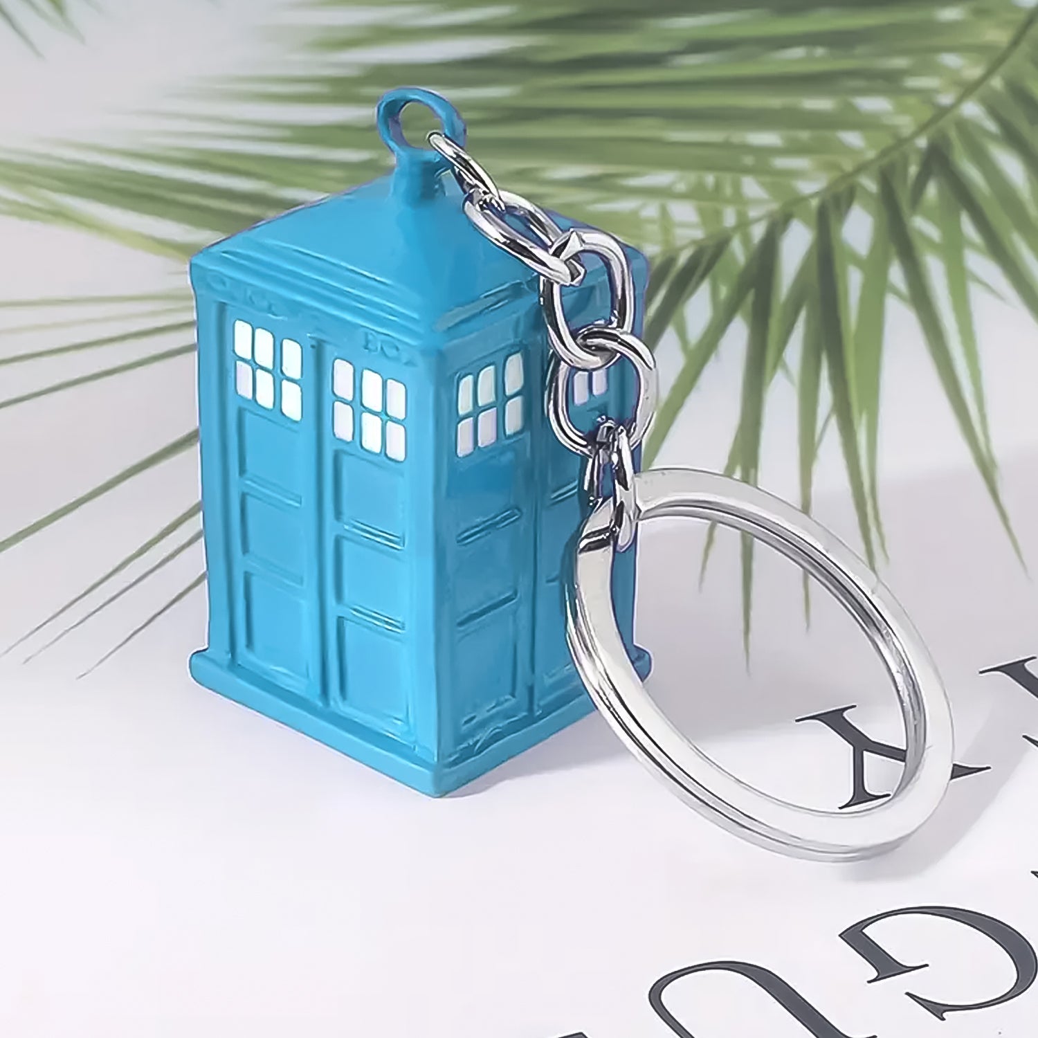 Wukusy police booth box-shaped 3D metal keychain, home improvement accessory with detailed police booth design.