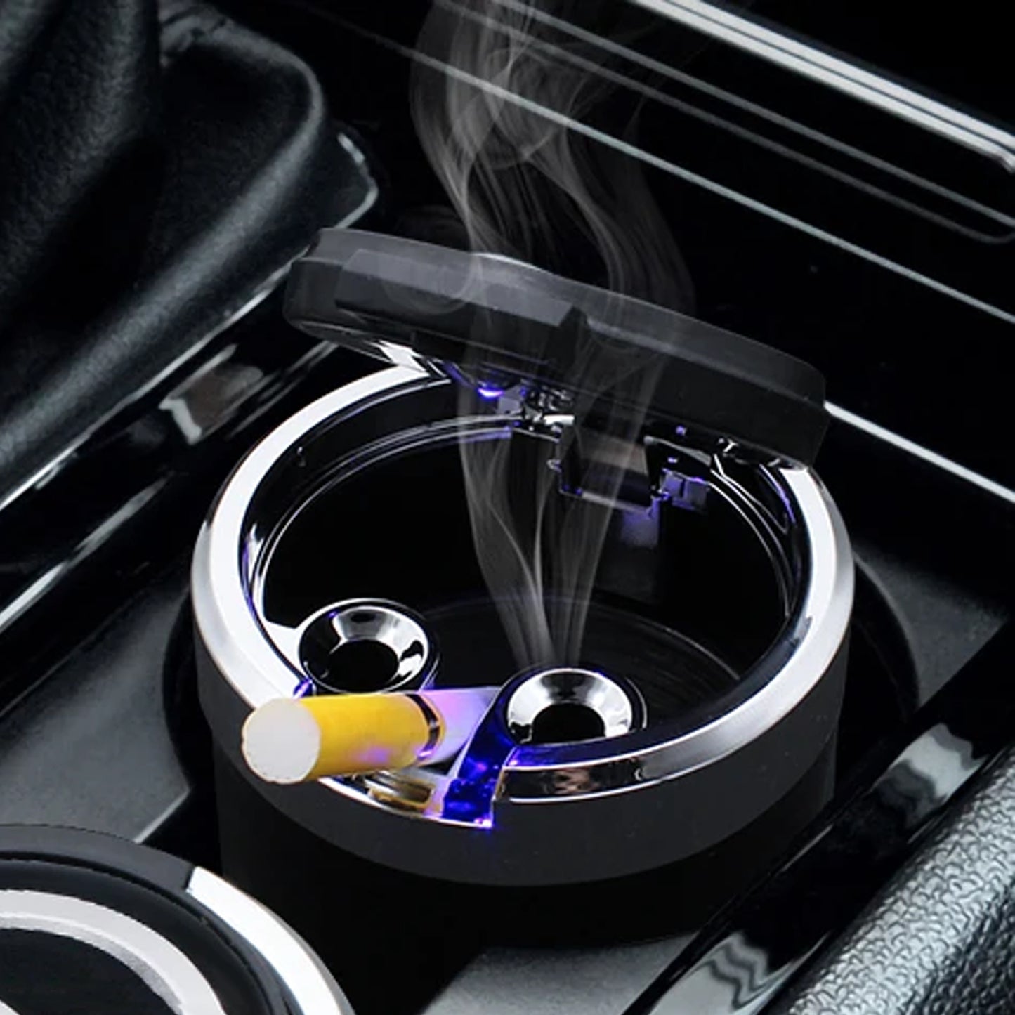 Wukusy portable car ashtray with lid and blue LED light, compact design for convenient smoking ash disposal in vehicles