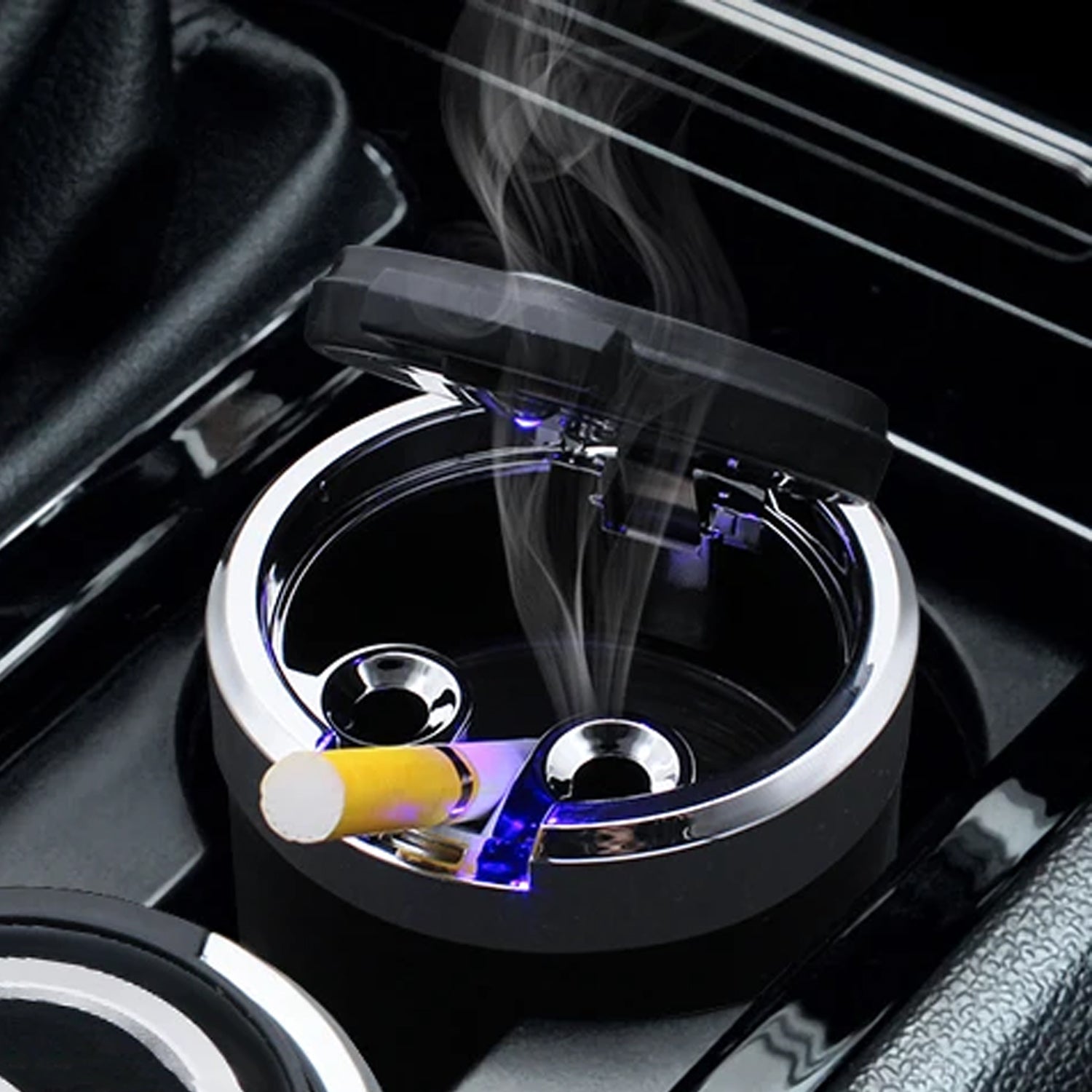 Wukusy portable car ashtray with lid and blue LED light, compact design for convenient smoking ash disposal in vehicles