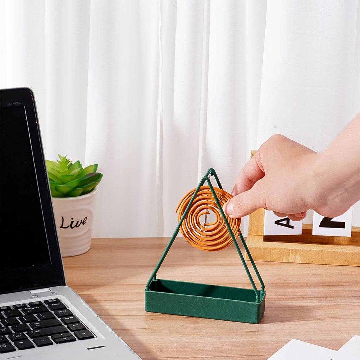Wukusy plastic mosquito coil holder stand for outdoor home use, durable and easy to place mosquito coils safely.