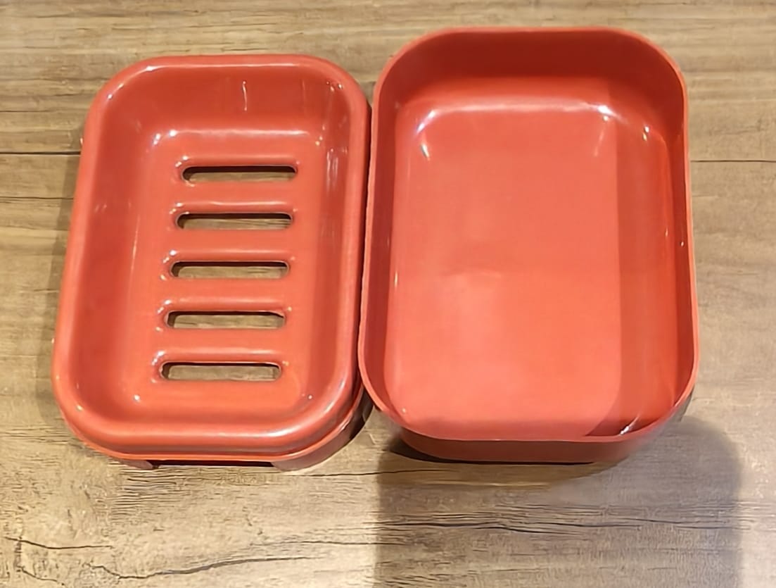 Red rectangular plastic soap case by Wukusy, durable and compact for home bathroom organization.