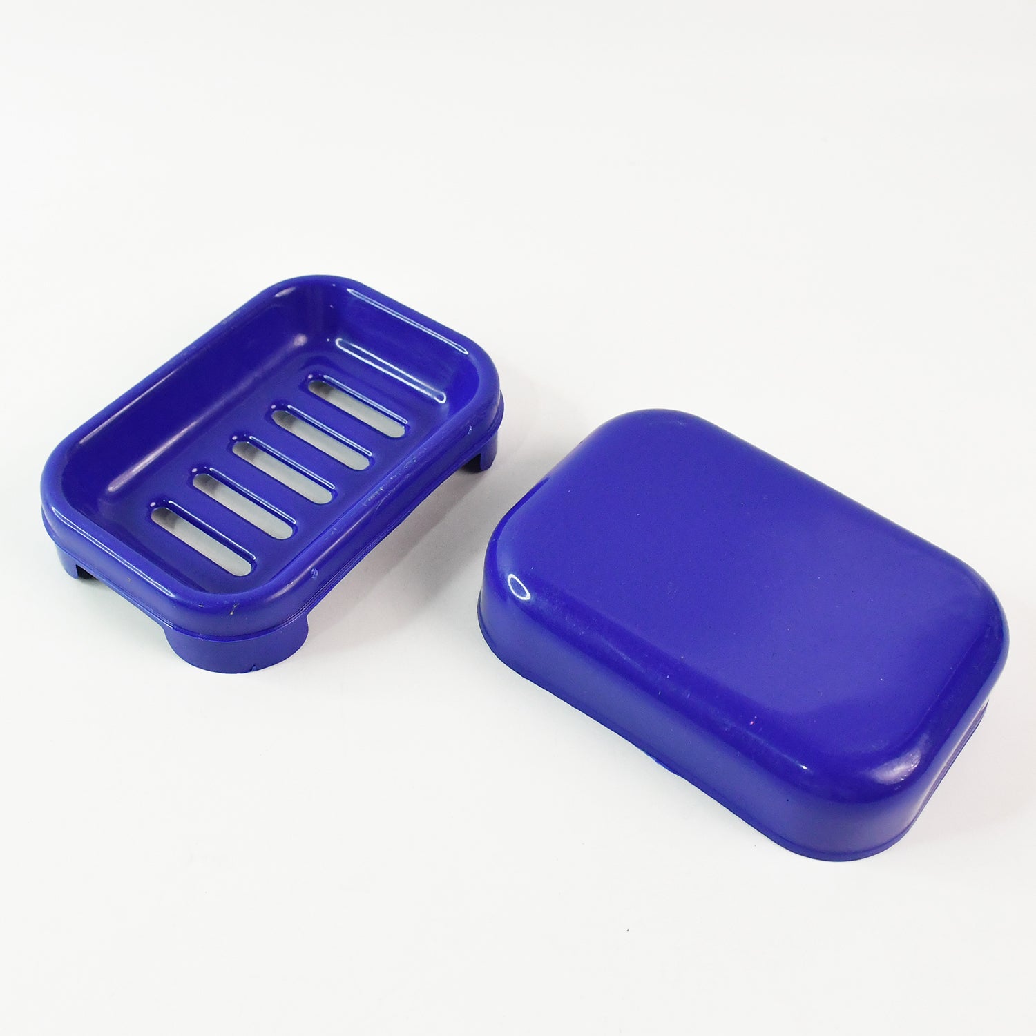 Wukusy rectangular plastic soap case for home improvement, durable and lightweight soap storage solution.