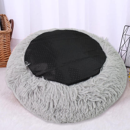 Wukusy round dog bed for small and medium dogs and cats, soft and cozy pet resting bed for home comfort.