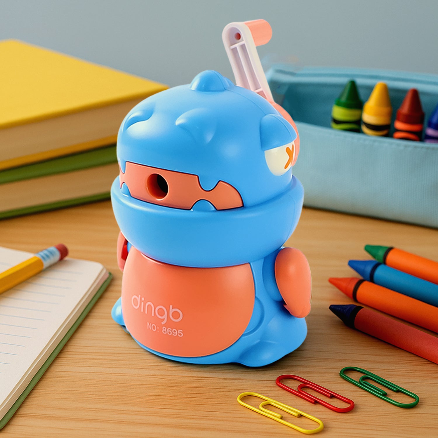 Wukusy teddy-shaped pencil sharpener with removable tray, steel cutter, ideal for kids and stationary gifts.