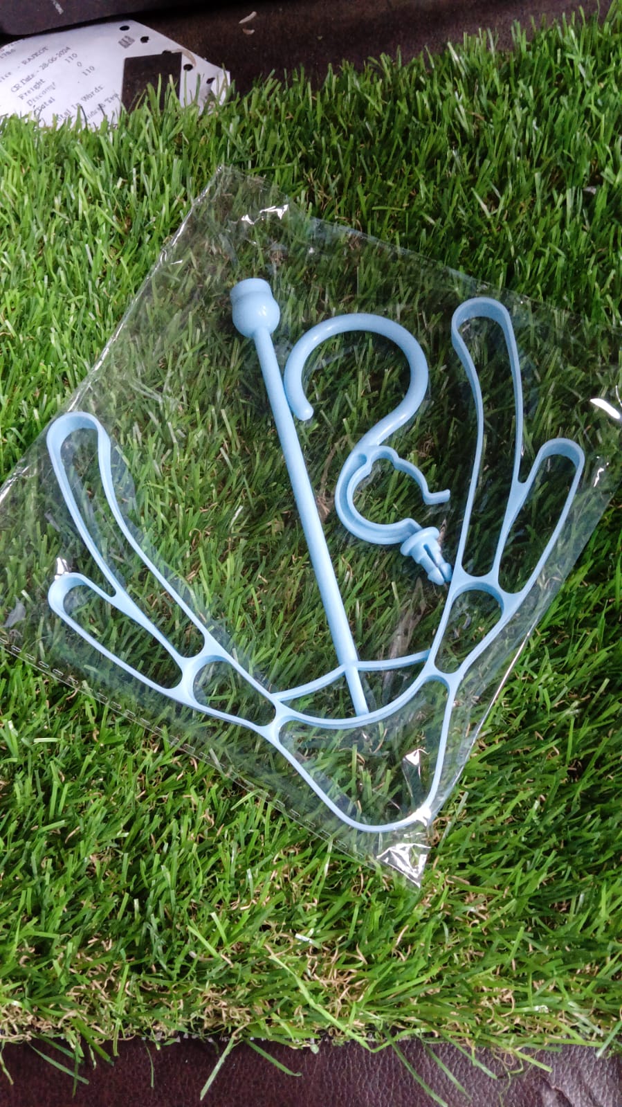 Wukusy small rotatable shoe drying hanger for hanging and drying shoes, made of durable material, ideal for home shoe organization.