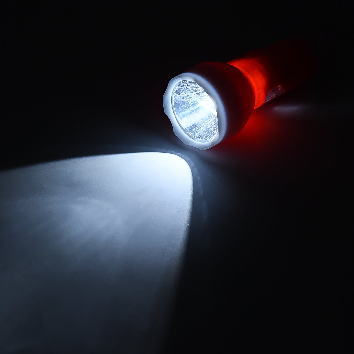 Small Wukusy two-side torchlight for home improvement, compact and stylish portable lighting device.