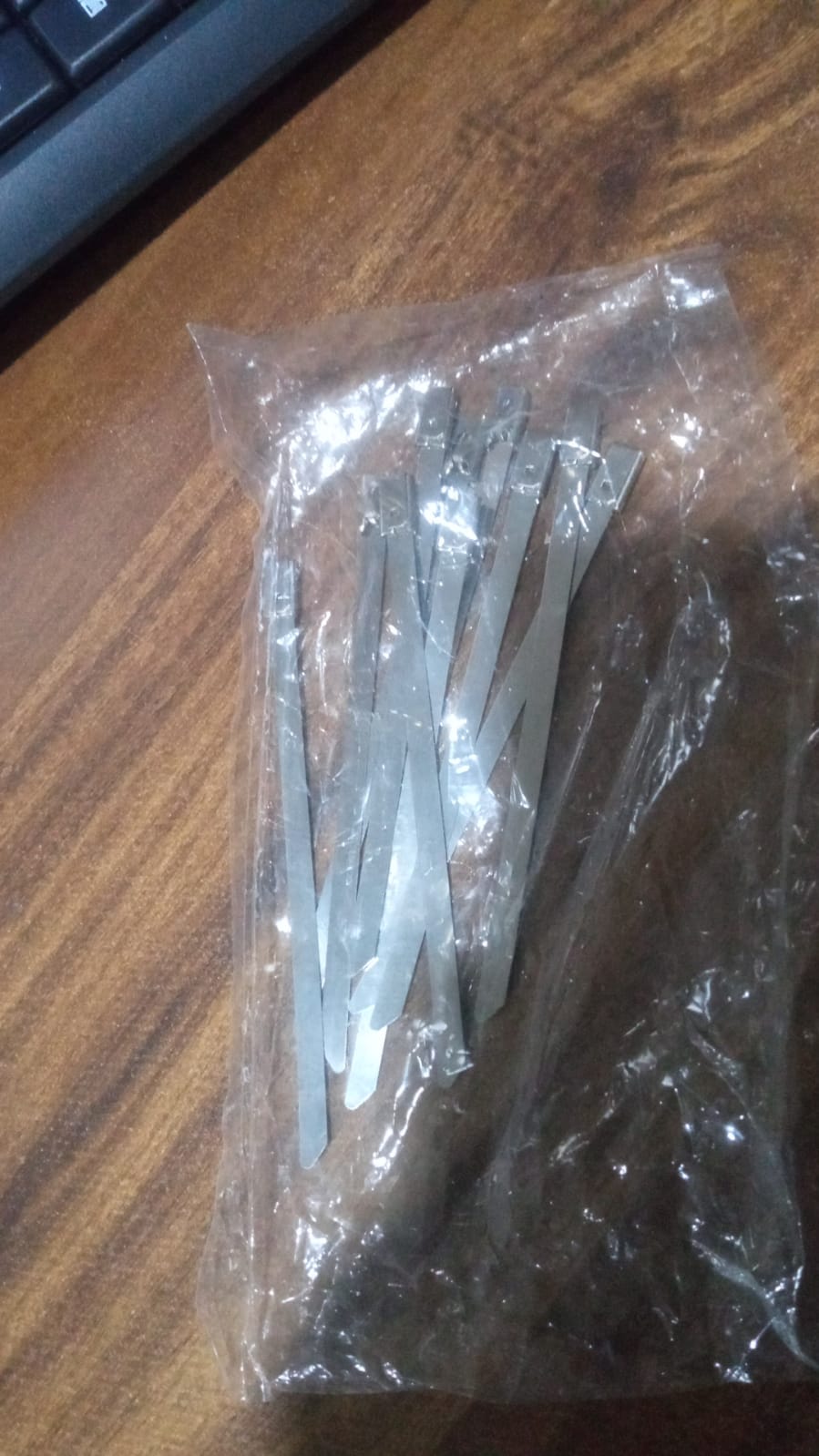 Set of 10 stainless steel cable ties by Wukusy, 4.6x100mm, ideal for home improvement and securing various items.