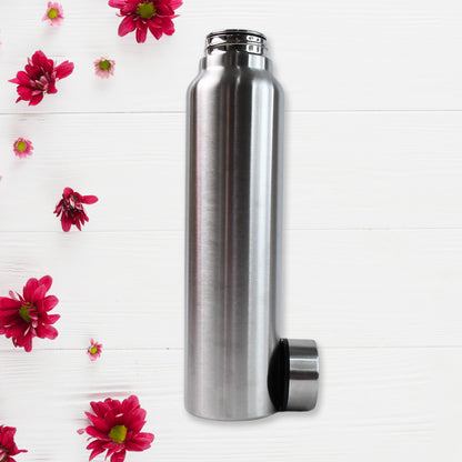 Wukusy stainless steel double wall vacuum-insulated water bottle, 1000 ml, for keeping drinks hot or cold.