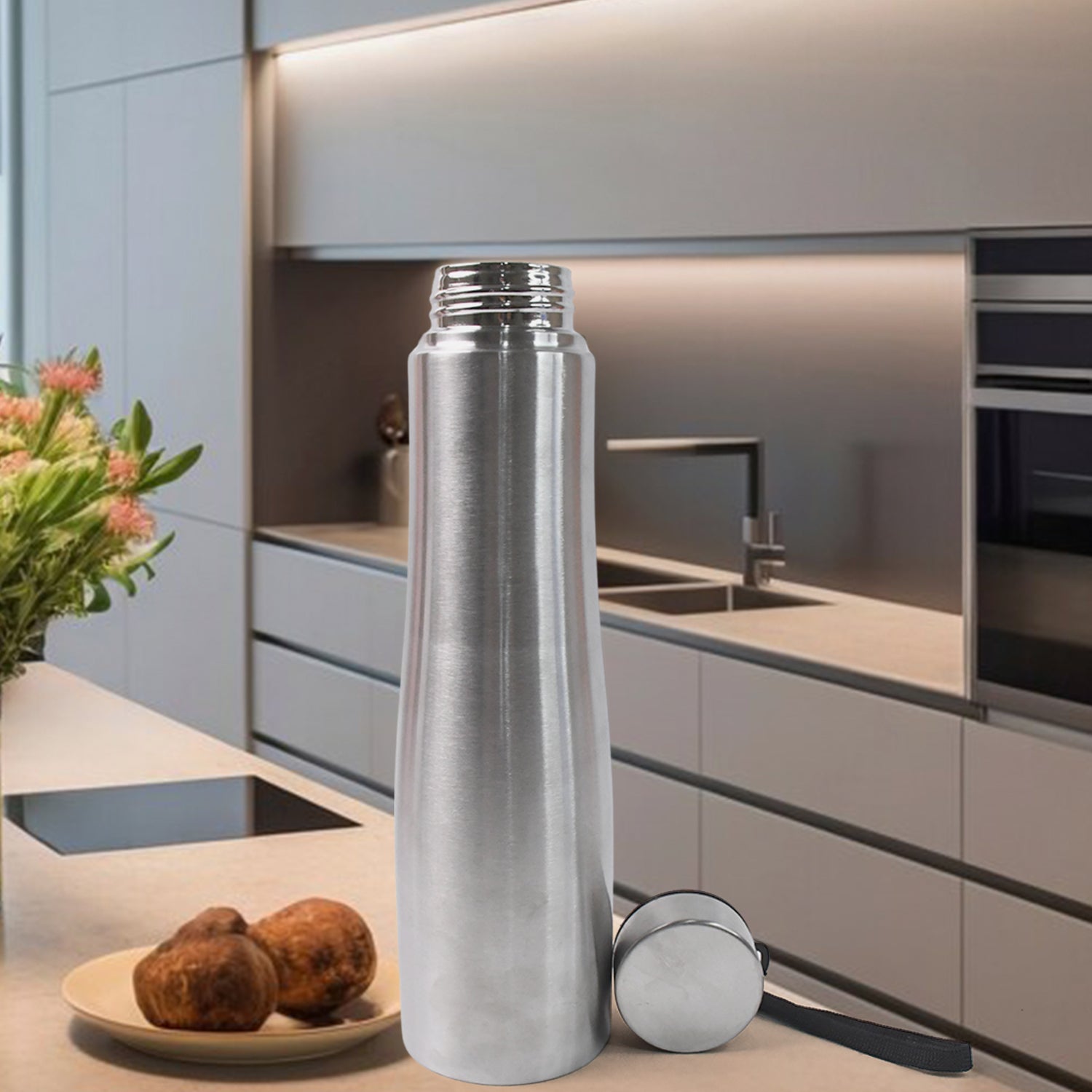 Wukusy stainless steel double wall vacuum-insulated water bottle, 1000 ml, with sleek silver finish and spill-proof lid for home use.