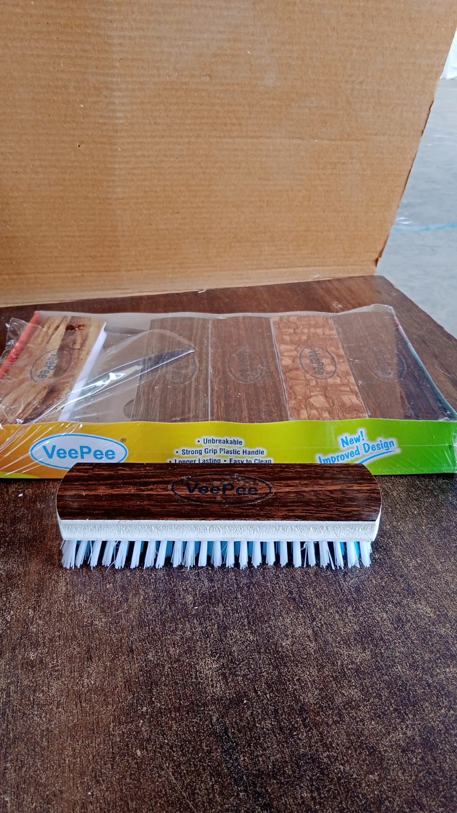 Wukusy Veepee 6-piece cloth washing and cleaning scrub brush set for home improvement tasks, featuring various brushes for cleaning.
