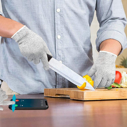 Multi-color Wukusy anti-cutting resistant safety gloves for hand protection, ideal for home and kitchen tasks.