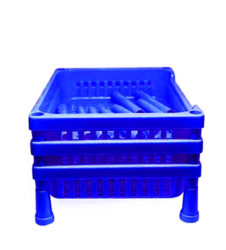 Set of three Wukusy multipurpose plastic storage racks, ideal for home and kitchen organization, with adjustable compartments.