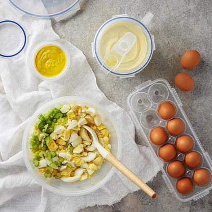 Wukusy egg storage tray in white, designed for organizing eggs in the kitchen, with individual compartments for safe storage.