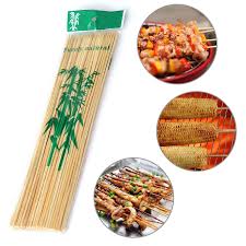 Wukusy natural bamboo wooden skewers for barbecue and grilling, ideal for outdoor cooking and grilling meats and vegetables.