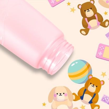 Wukusy 550ml BPA-free plastic water bottle with unique shape, Dori strap, leakproof lid, ideal for children at home or school.