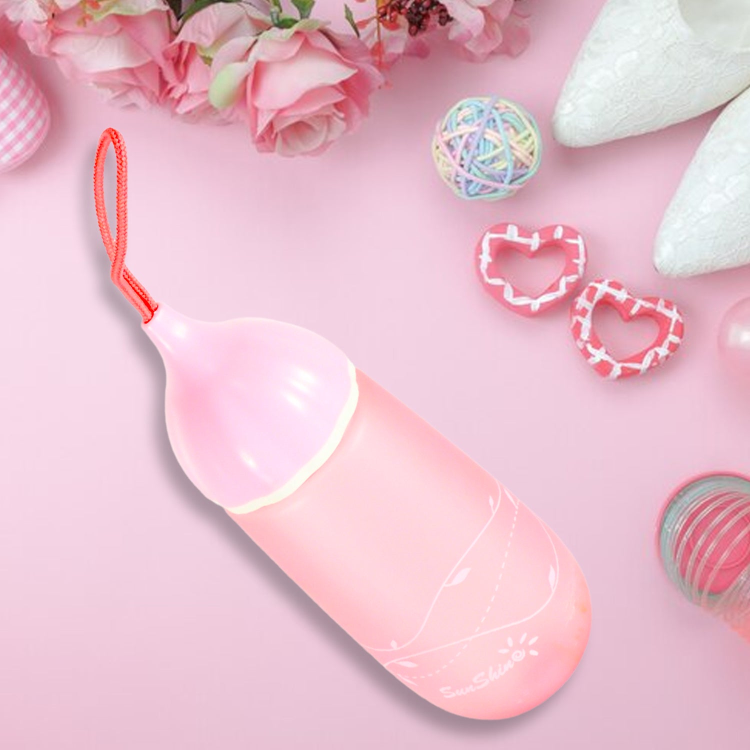 Wukusy 550ml BPA-free plastic water bottle with unique shape, Dori strap, leakproof design, ideal for children at home or school.